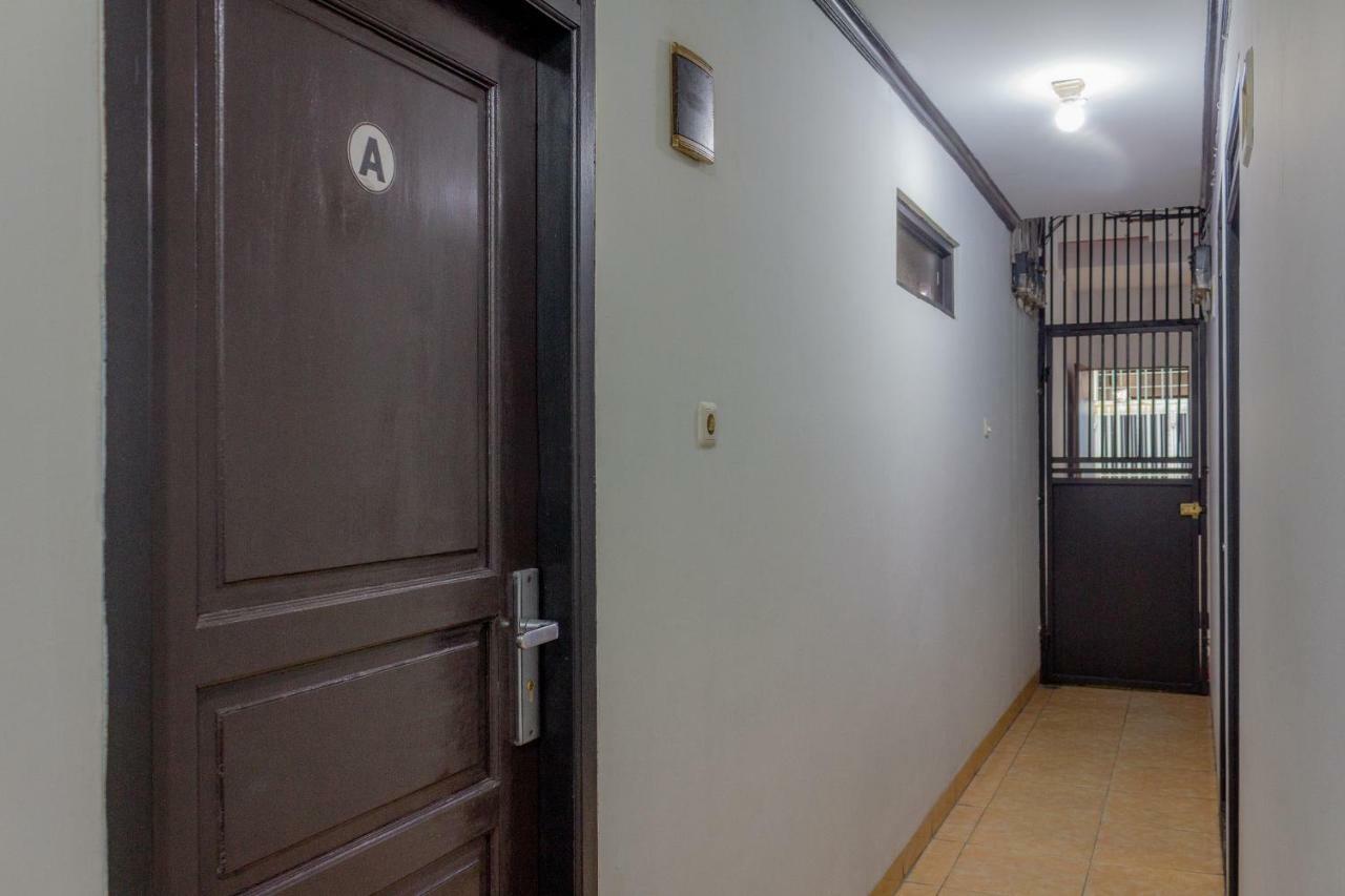 Oyo 649 K68 Residence Jakarta Eksteriør billede
